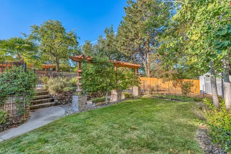 1415 Honeysuckle Avenue Medford OR 97504