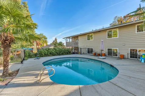1415 Honeysuckle Avenue Medford OR 97504