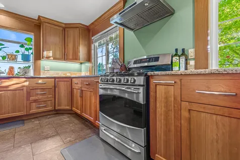 1415 Honeysuckle Avenue Medford OR 97504