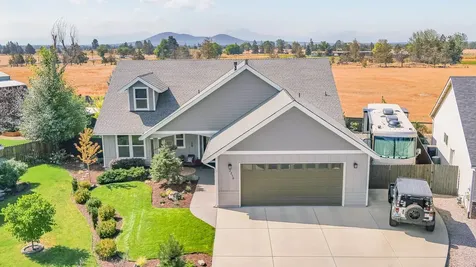 2256 NW Maple Court Redmond OR 97756