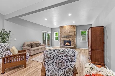 3809 Sherwood Park Drive Medford OR 97504
