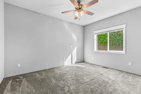 3809 Sherwood Park Drive Medford OR 97504