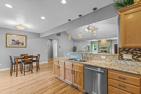 3809 Sherwood Park Drive Medford OR 97504
