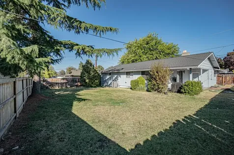 2522 Cedar Links Drive Medford OR 97504