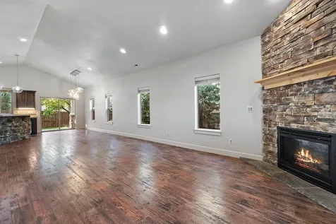 21319 NE Brooklyn Court Bend OR 97701