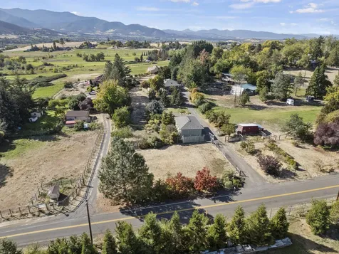 305 Myer Creek Road Ashland OR 97520