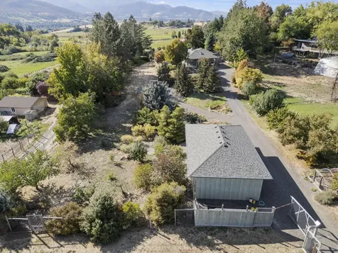 305 Myer Creek Road Ashland OR 97520