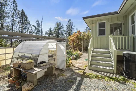 305 Myer Creek Road Ashland OR 97520