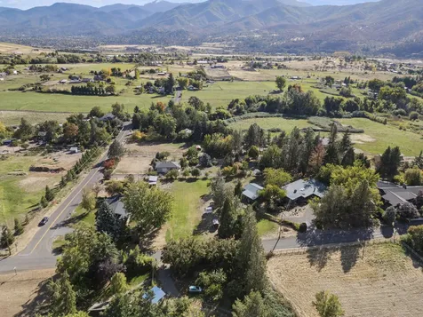 305 Myer Creek Road Ashland OR 97520