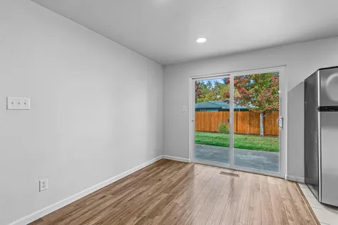 617 Hemlock Avenue Central Point OR 97502
