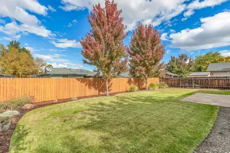 617 Hemlock Avenue Central Point OR 97502