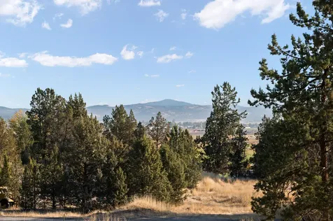 1947 NW Peacock Walk Prineville OR 97754