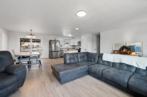 1947 NW Peacock Walk Prineville OR 97754