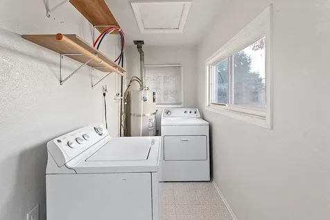 2072 NE Fairview Avenue Grants Pass OR 97526