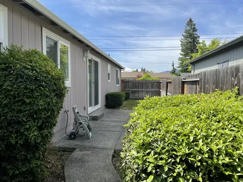 2101 Whittle Avenue Medford OR 97504
