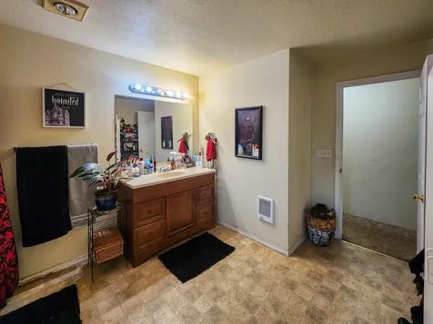 703 W 11th Street Medford OR 97501