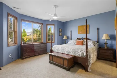 3757 Sherwood Park Drive Medford OR 97504