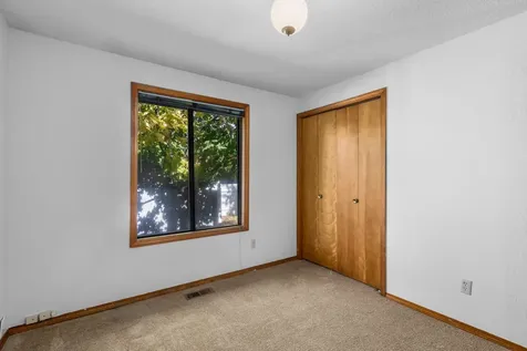 1728 NE Carson Way Bend OR 97701