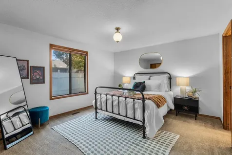 1728 NE Carson Way Bend OR 97701