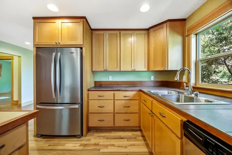 588 S Mountain Avenue Ashland OR 97520
