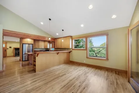 588 S Mountain Avenue Ashland OR 97520