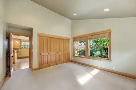 588 S Mountain Avenue Ashland OR 97520