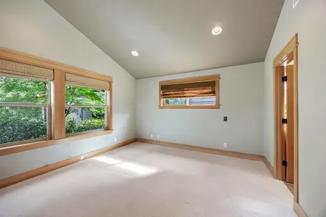 588 S Mountain Avenue Ashland OR 97520