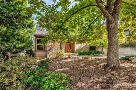 588 S Mountain Avenue Ashland OR 97520