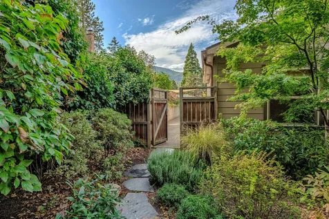 588 S Mountain Avenue Ashland OR 97520