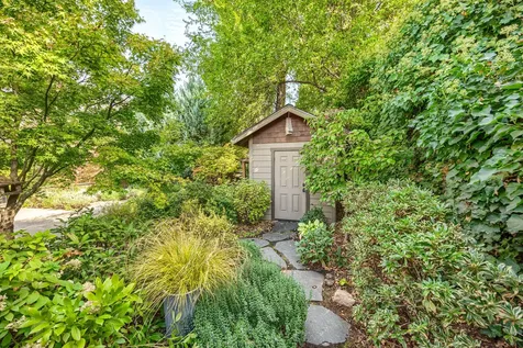 588 S Mountain Avenue Ashland OR 97520