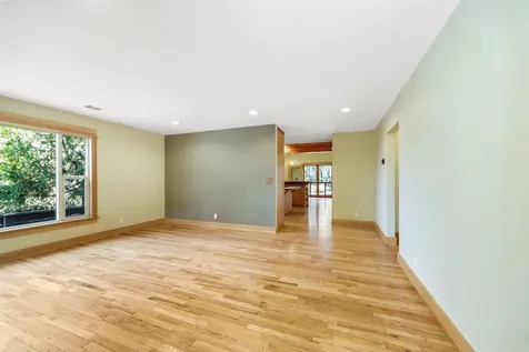 588 S Mountain Avenue Ashland OR 97520