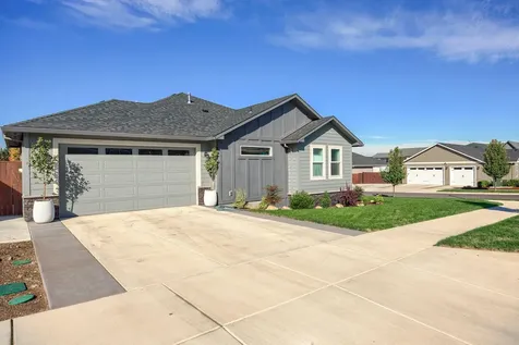 3240 Fallen Oak Drive Medford OR 97504