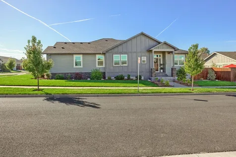 3240 Fallen Oak Drive Medford OR 97504