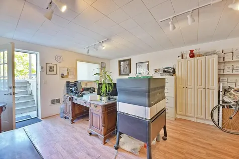993 Siskiyou Boulevard Ashland OR 97520