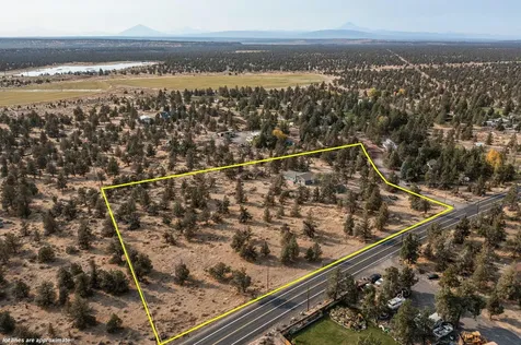 3662 NW Montgomery Avenue Redmond OR 97756
