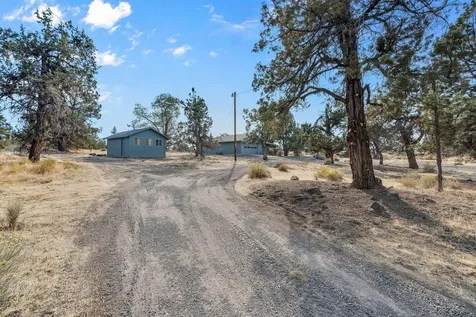 3662 NW Montgomery Avenue Redmond OR 97756