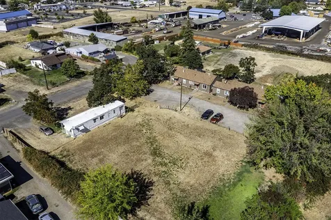 144-166 Reager Street Medford OR 97501