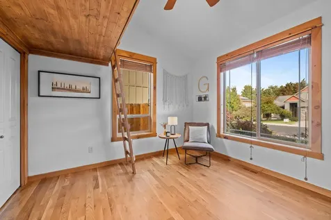 2160 NW Redwood Avenue Redmond OR 97756
