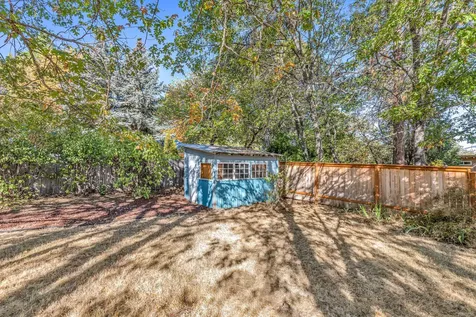 899 Park Street Ashland OR 97520