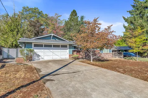 899 Park Street Ashland OR 97520
