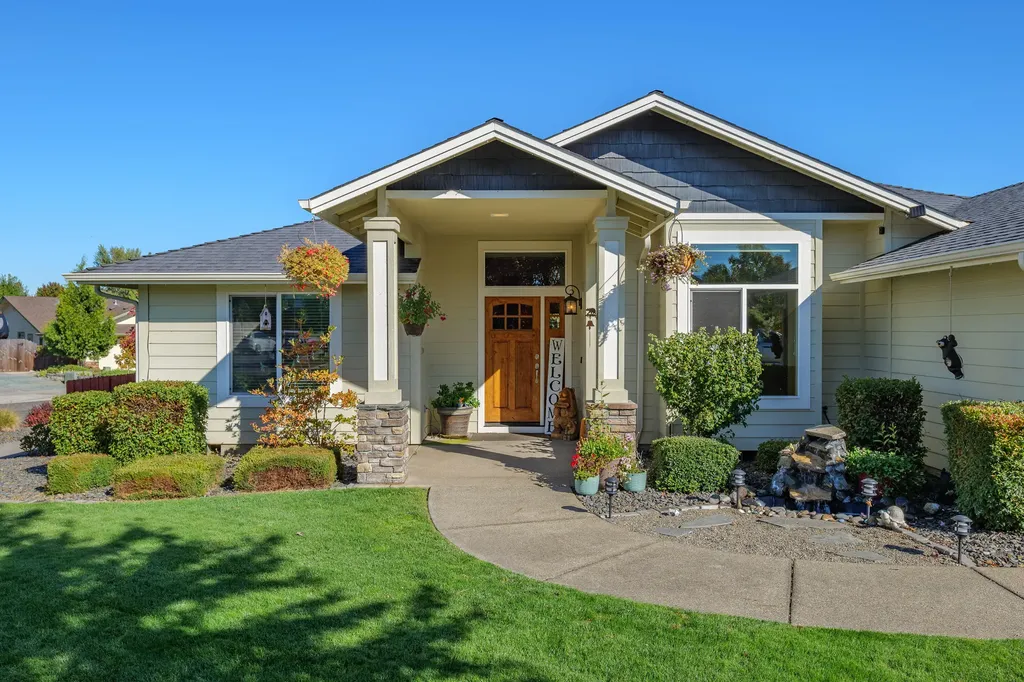 250 SW Jamee Kay Lane Grants Pass OR 97527