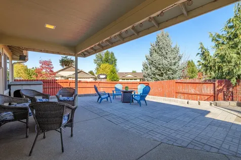 250 SW Jamee Kay Lane Grants Pass OR 97527