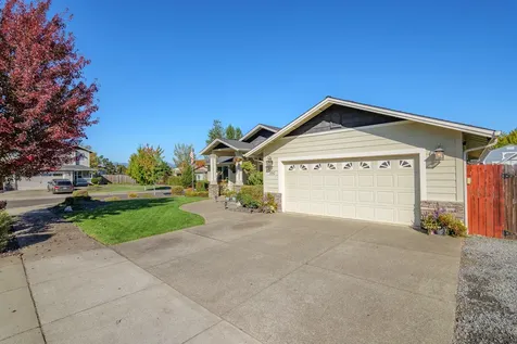 250 SW Jamee Kay Lane Grants Pass OR 97527
