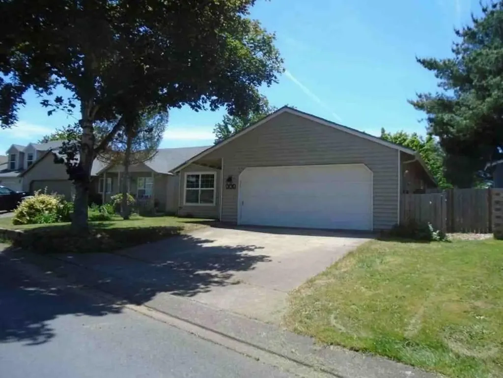 965 Sagrada Circle N Keizer OR 97303