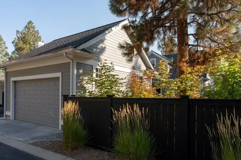 2180 NW Clearwater Drive Bend OR 97703