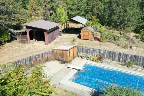 203 Mobley Drive Azalea OR 97410