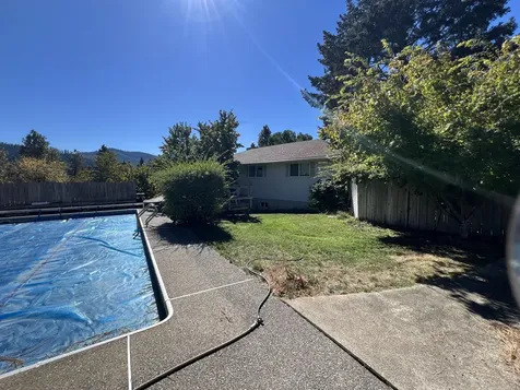 203 Mobley Drive Azalea OR 97410