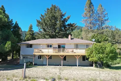 203 Mobley Drive Azalea OR 97410