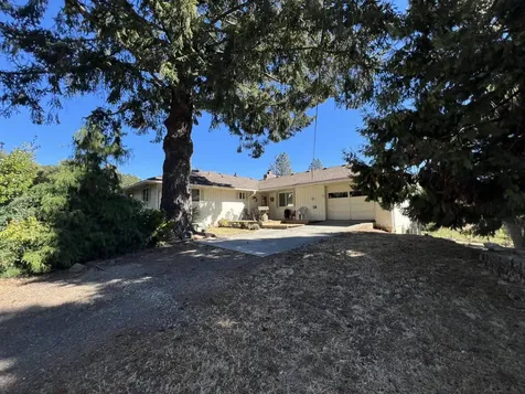 203 Mobley Drive Azalea OR 97410