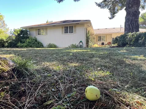 203 Mobley Drive Azalea OR 97410